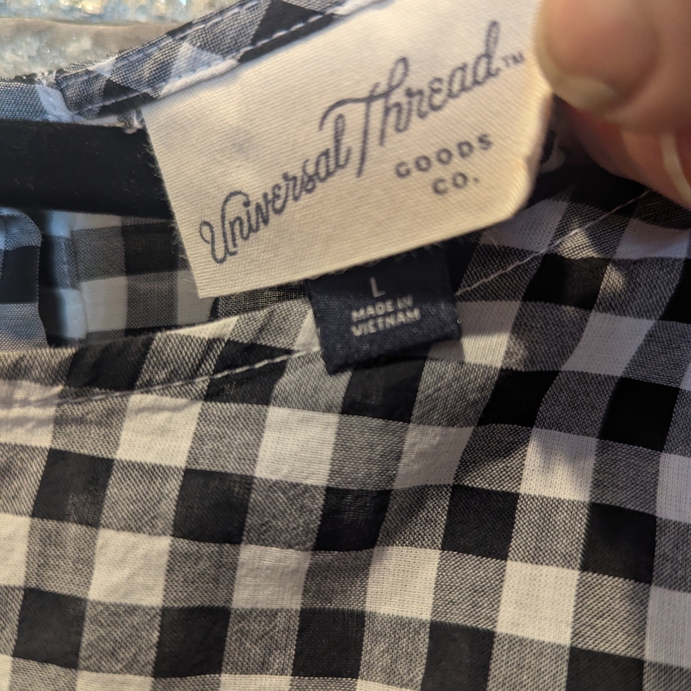Universal Thread Black and White Checkered Blouse, Size L - Picture 4 of 4